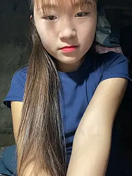 Snapshot of hinata-xx chatting on 03-28-26, 04:23 hinata-xx online show from 03-28-26, 04:23