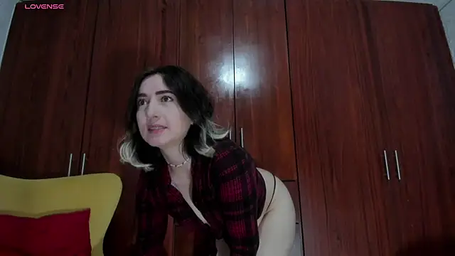 Snapshot of carly_grasso chatting on 04-14-26, 03:12 carly grasso online show from 04-14-26, 03:12