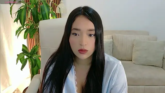 IAM  ZARA online show from 06-16-26, 07:49