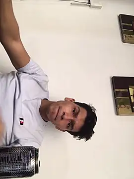 Patrick3 5556 online show from 12-17-25, 09:21