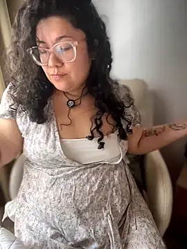 VanesssaMilf  online show from 03-13-26, 09:43