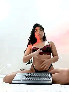 EmmyDuran online show from 01-10-26, 04:14