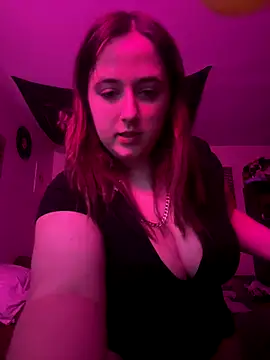 Snapshot of lunaazulxo chatting on 12-23-25, 10:46 lunaazulxo online show from 12-23-25, 10:46