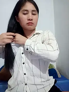 Him MountainGirl online show from 04-06-26, 01:45