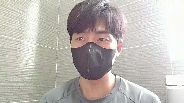 Snapshot of kimze7 chatting on 03-08-26, 02:04 kimze7 online show from 03-08-26, 02:04