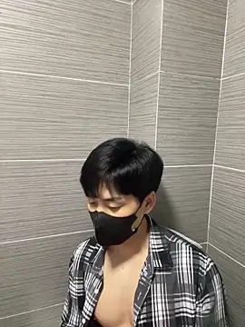 Snapshot of kimze7 chatting on 04-02-26, 02:47 kimze7 online show from 04-02-26, 02:47