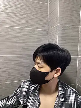 Snapshot of kimze7 chatting on 04-09-26, 10:26 kimze7 online show from 04-09-26, 10:26