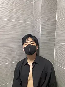 Snapshot of kimze7 chatting on 04-10-26, 02:44 kimze7 online show from 04-10-26, 02:44