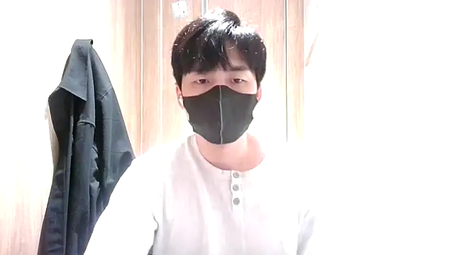 Snapshot of kimze7 chatting on 04-14-26, 06:19 kimze7 online show from 04-14-26, 06:19