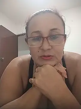 Snapshot of Nini_Love_ chatting on 03-05-26, 01:23 Nini Love online show from 03-05-26, 01:23