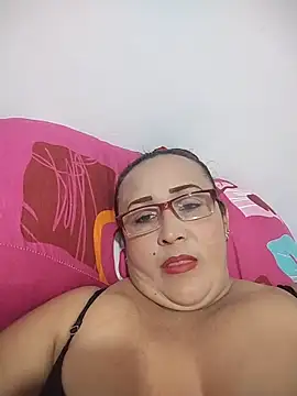 Snapshot of Nini_Love_ chatting on 03-09-26, 08:57 Nini Love online show from 03-09-26, 08:57