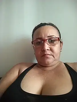 Snapshot of Nini_Love_ chatting on 03-12-26, 02:45 Nini Love online show from 03-12-26, 02:45