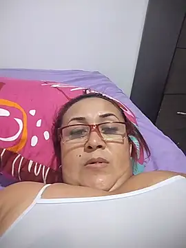 Snapshot of Nini_Love_ chatting on 03-19-26, 09:41 Nini Love online show from 03-19-26, 09:41