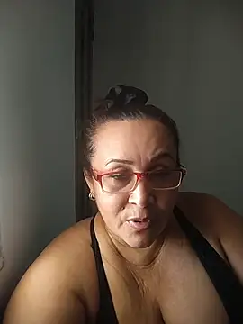 Snapshot of Nini_Love_ chatting on 03-22-26, 07:39 Nini Love online show from 03-22-26, 07:39