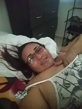 Snapshot of Nini_Love_ chatting on 03-24-26, 08:47 Nini Love online show from 03-24-26, 08:47