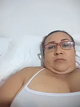 Snapshot of Nini_Love_ chatting on 03-30-26, 08:48 Nini Love online show from 03-30-26, 08:48