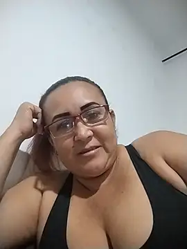 Snapshot of Nini_Love_ chatting on 04-01-26, 03:07 Nini Love online show from 04-01-26, 03:07