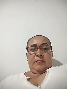 Snapshot of Nini_Love_ chatting on 04-06-26, 05:19 Nini Love online show from 04-06-26, 05:19