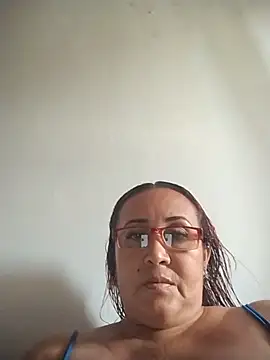 Snapshot of Nini_Love_ chatting on 04-07-26, 08:09 Nini Love online show from 04-07-26, 08:09