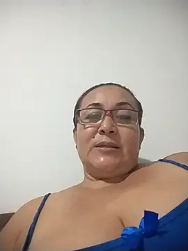 Snapshot of Nini_Love_ chatting on 04-08-26, 08:25 Nini Love online show from 04-08-26, 08:25