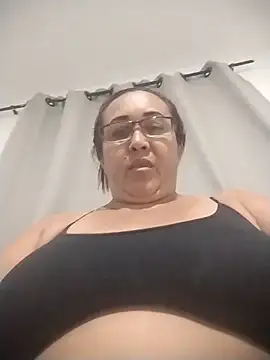 Snapshot of Nini_Love_ chatting on 04-14-26, 05:02 Nini Love online show from 04-14-26, 05:02