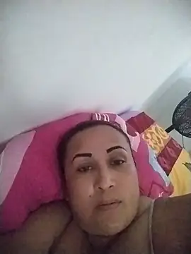 Snapshot of Nini_Love_ chatting on 05-20-26, 04:02 Nini Love online show from 05-20-26, 04:02