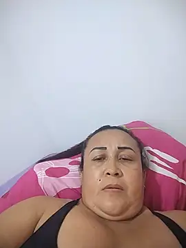 Snapshot of Nini_Love_ chatting on 05-23-26, 04:29 Nini Love online show from 05-23-26, 04:29