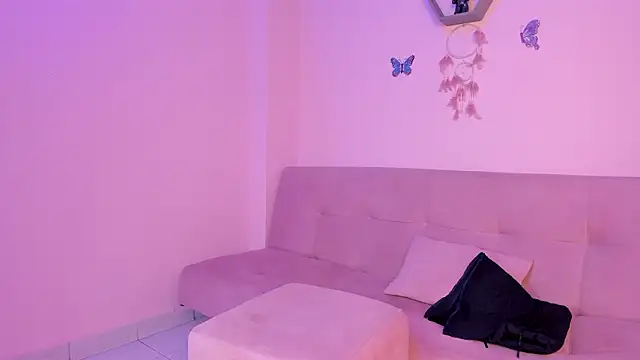 Snapshot of Saraa_moon1__ chatting on 03-20-26, 05:07 Saraa moon1 online show from 03-20-26, 05:07