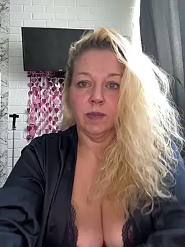 JenniferCarmen online show from 02-24-26, 08:01