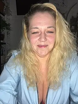 JenniferCarmen online show from 03-31-26, 02:06