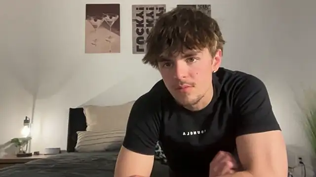 KiraSkys online show from 03-17-26, 11:52