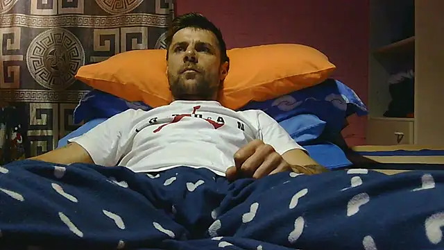 Snapshot of Pintiliescu chatting on 03-19-26, 04:11 Pintiliescu online show from 03-19-26, 04:11