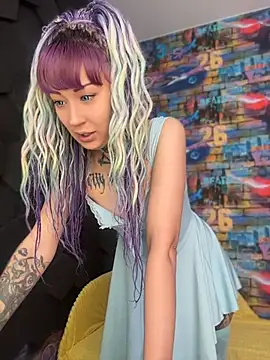Snapshot of Tattoo__Moon chatting on 06-06-26, 01:21 Tattoo Moon online show from 06-06-26, 01:21