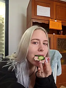 ChristinaWheeled11 online show from 03-25-26, 11:05