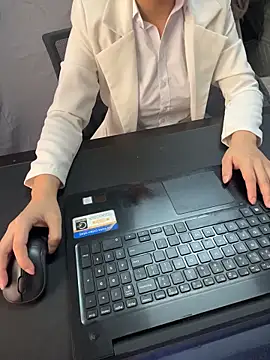 Punnybee online show from 06-10-26, 06:12