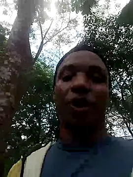 Snapshot of Andreskelly chatting on 04-03-26, 07:01 Andreskelly online show from 04-03-26, 07:01