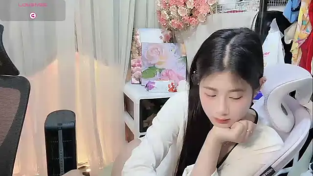 Yvonne-07 online show from 03-16-26, 01:26