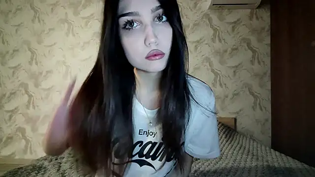 Qwami Amie online show from 02-26-26, 04:17