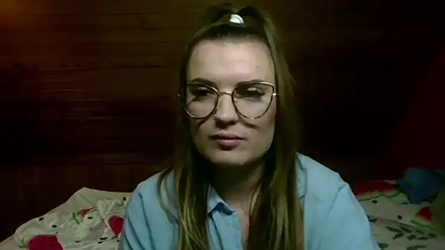 VanessaHard online show from 12-17-25, 08:37