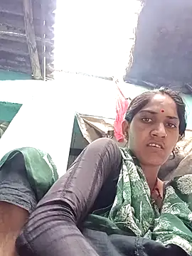 Snapshot of Chayna_singh chatting on 06-15-26, 01:19 Chayna singh online show from 06-15-26, 01:19