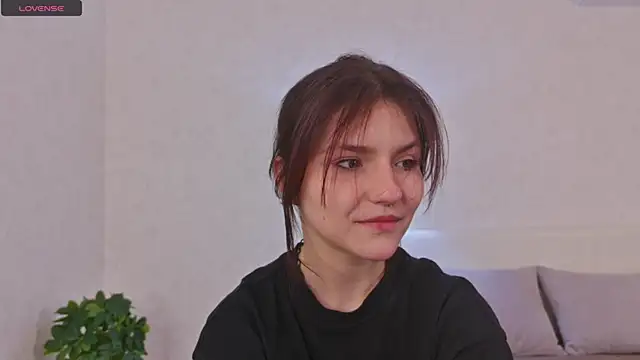 NyraVesperis online show from 04-23-26, 06:14