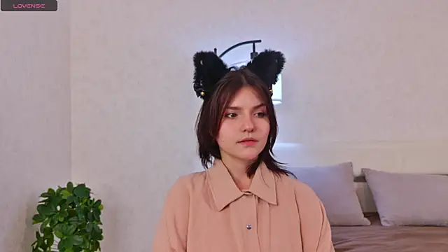 NyraVesperis online show from 04-23-26, 12:29