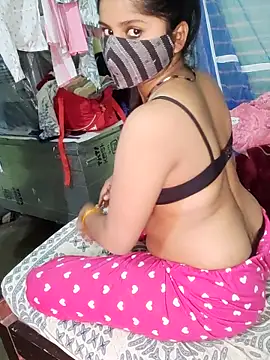 Snapshot of Cuple_masti72 chatting on 01-16-26, 04:55 Cuple masti72 online show from 01-16-26, 04:55