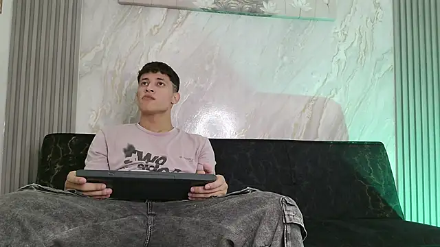YOUNG GUYS1 online show from 05-27-26, 07:16