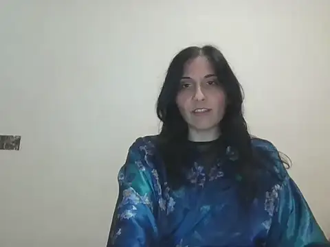 Snapshot of DommeVioleta chatting on 12-22-25, 05:48 DommeVioleta online show from 12-22-25, 05:48