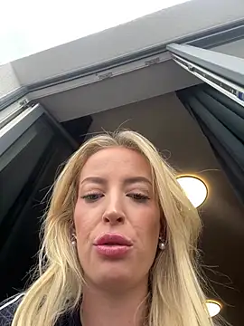 Katharina Wagner online show from 07-27-26, 04:14