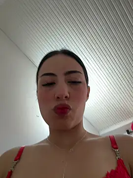 Snapshot of LunaVelvettt chatting on 04-14-26, 05:52 LunaVelvettt online show from 04-14-26, 05:52