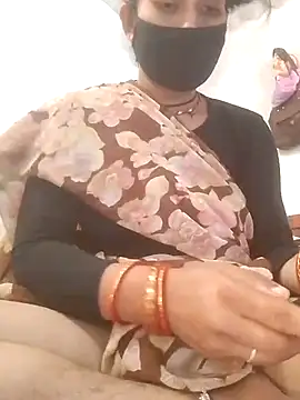 Snapshot of Sweet_Couple_01 chatting on 07-07-26, 09:24 Sweet Couple 01 online show from 07-07-26, 09:24
