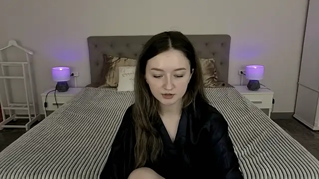 CyrenaLuxe online show from 03-30-26, 07:59