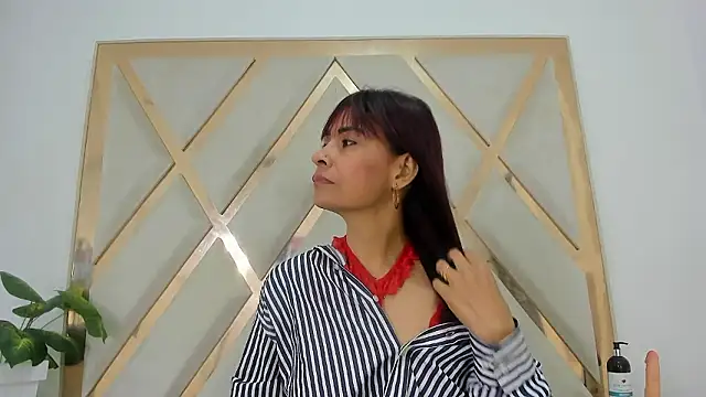 Snapshot of Selenaasm chatting on 01-15-26, 08:56 Selenaasm online show from 01-15-26, 08:56